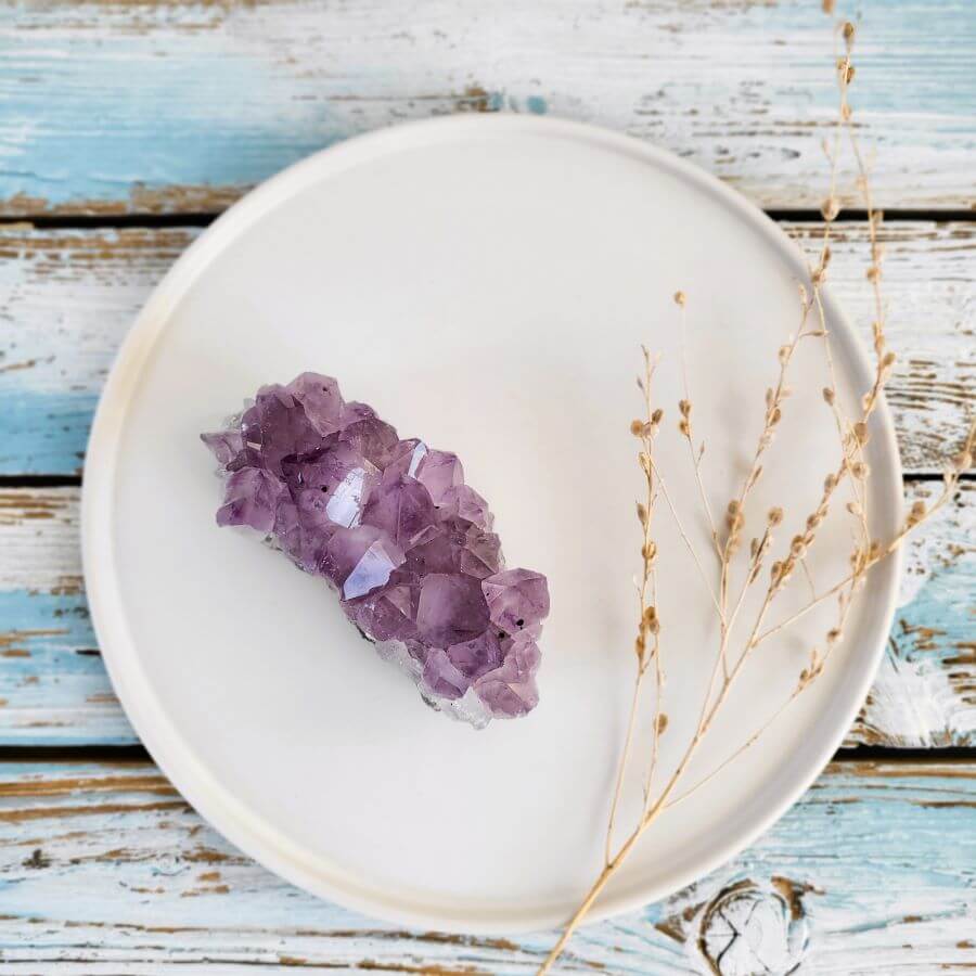 Amethyst Stufe mit großen Kristallen