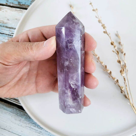 Obelisk aus Amethyst