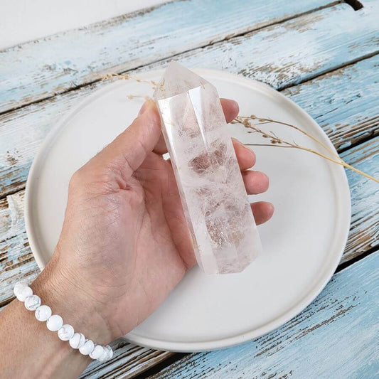 Weißer Turm aus Bergkristall