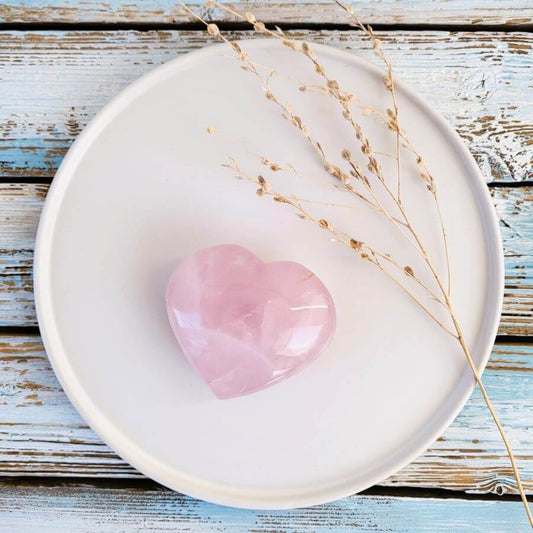 Herz aus Rosenquarz in 3D-Ausführung