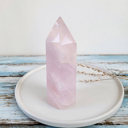 Großer Rosenquarz-Turm